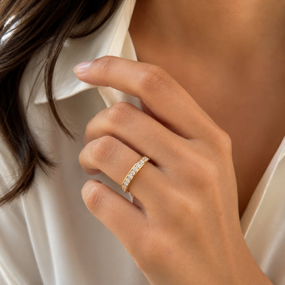 14K Yellow Gold Channel Set Round Cut Diamond BAND2068