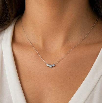 Three-Stone Round Diamond Necklace 0.65ct- N10084