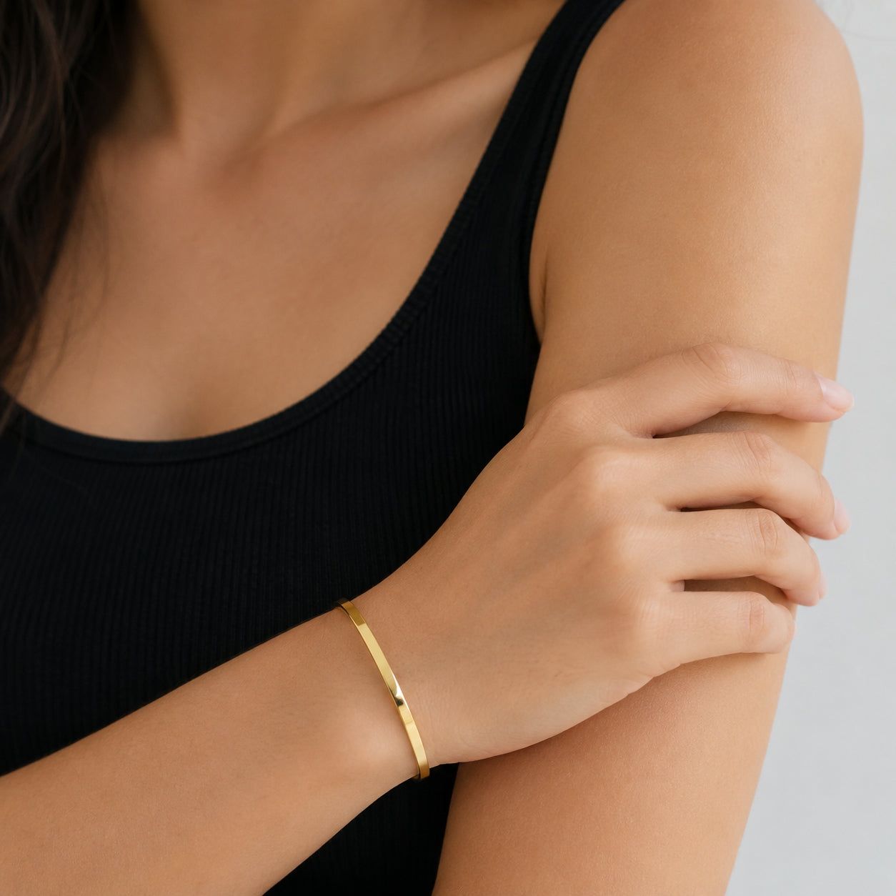 14K Yellow Gold 4MM Plain Bangle, SO1472